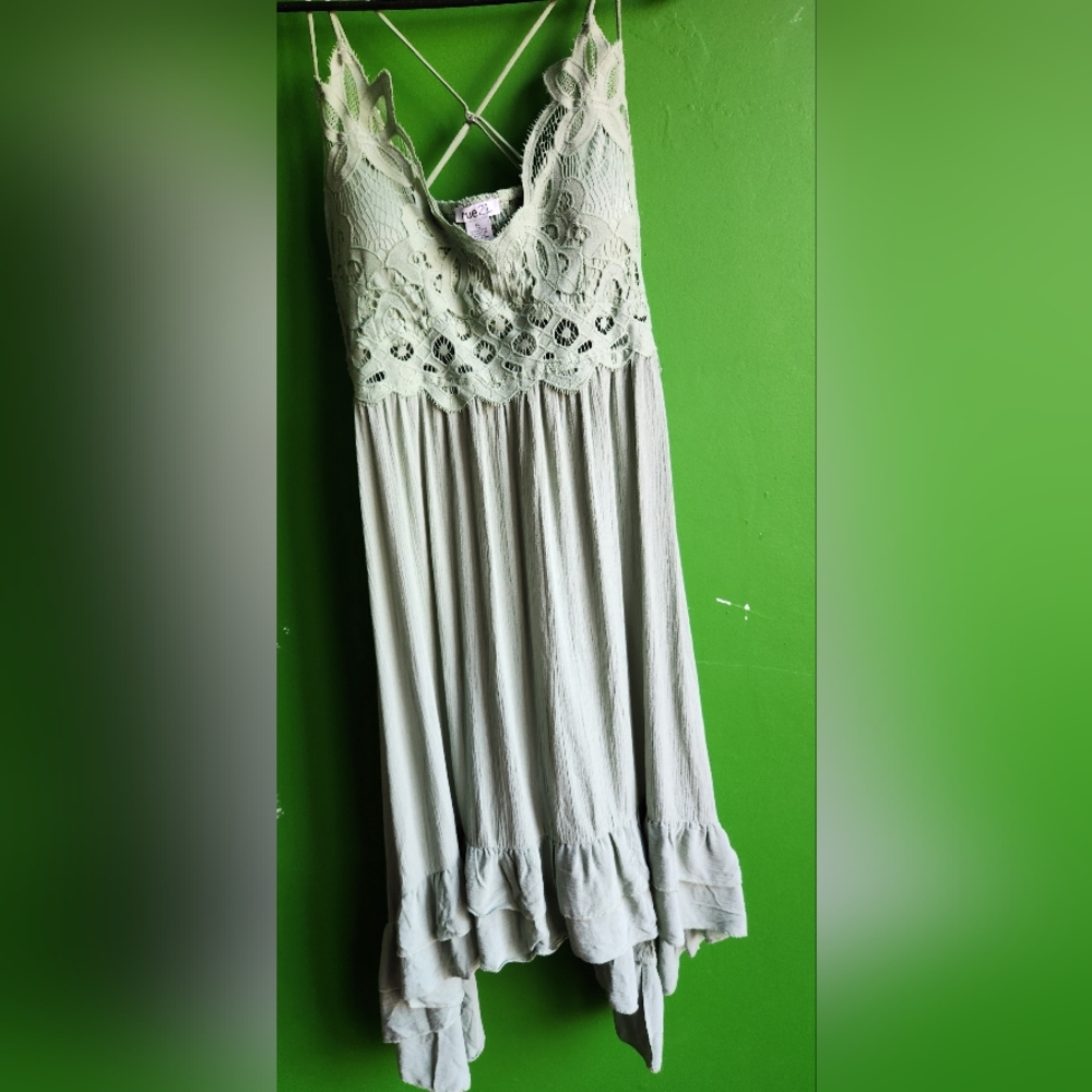 Beautiful Green Flowy Dress xl